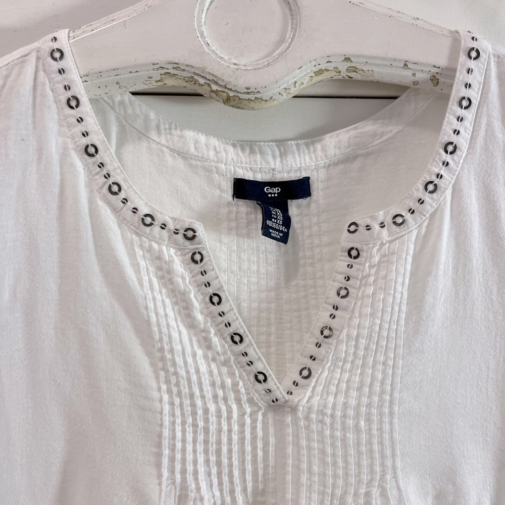 GAP – Y2K white embroidered blouse – Size XS - Picture 5 of 13